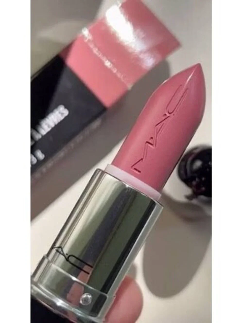 MAC Lustreglass Sheer-Shine Lipstick 524 Syrup New In Box
